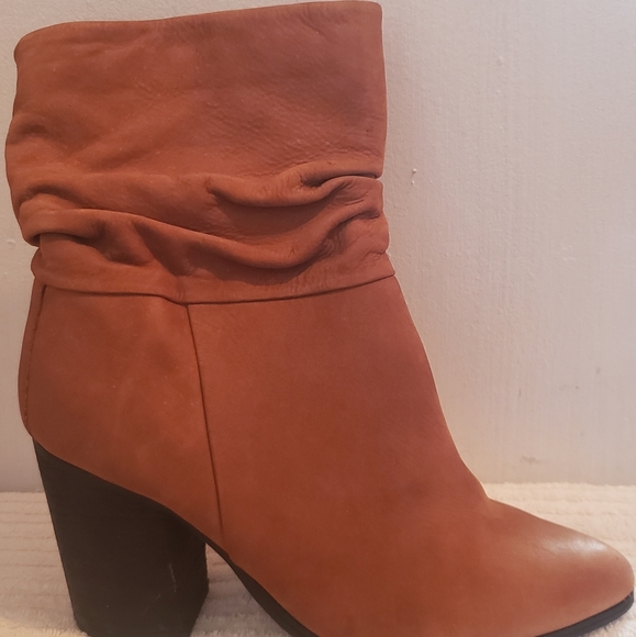 Women's Aldo Suede Boot with Heel - Picture 2 of 8